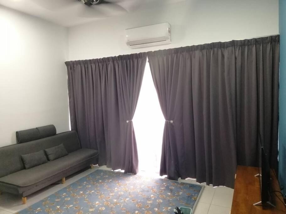 H&H Lovely Homestay In Nilai Εξωτερικό φωτογραφία
